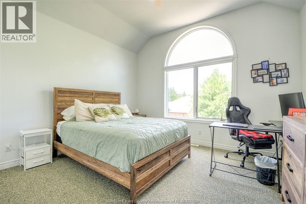 36 Meadow LANE - 21