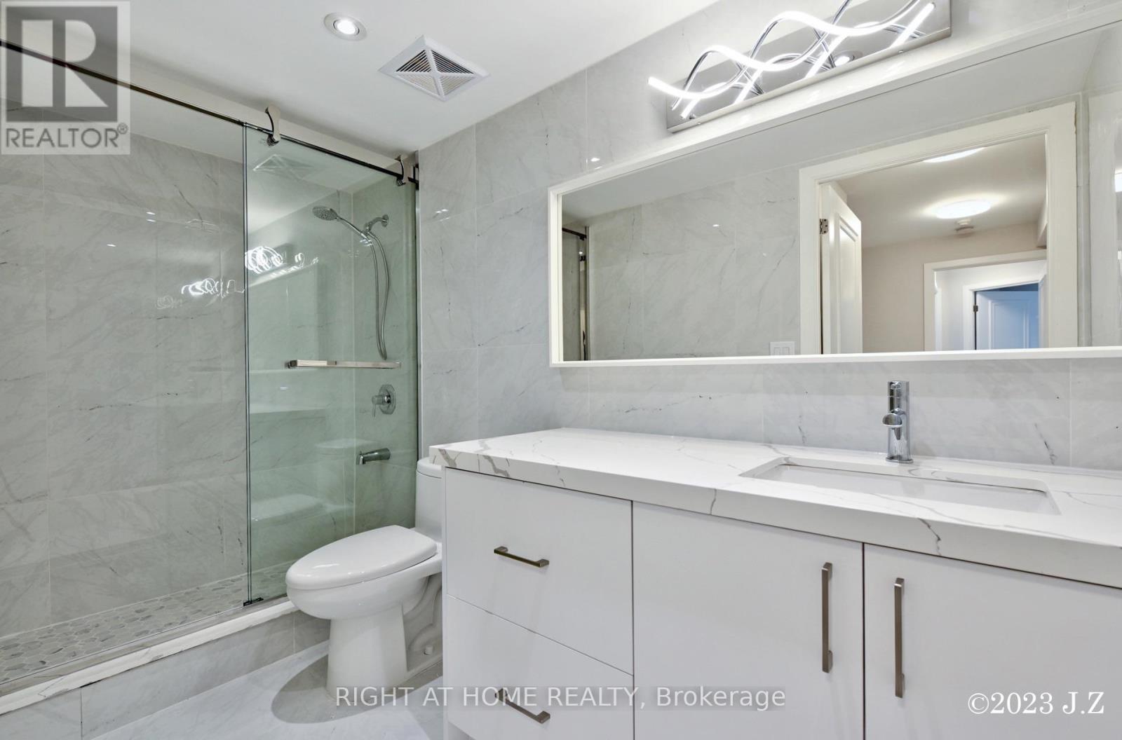 #PH15 650 SHEPPARD AVENUE E - 13