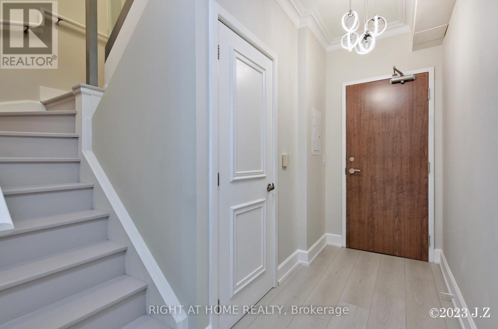 #PH15 650 SHEPPARD AVENUE E - 3