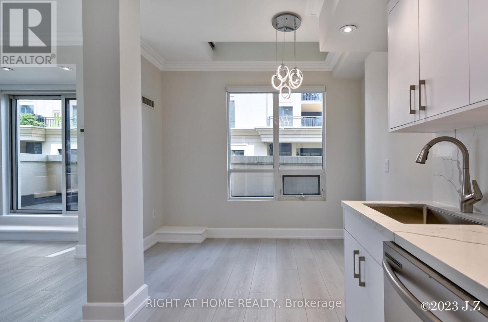 #PH15 650 SHEPPARD AVENUE E - 8