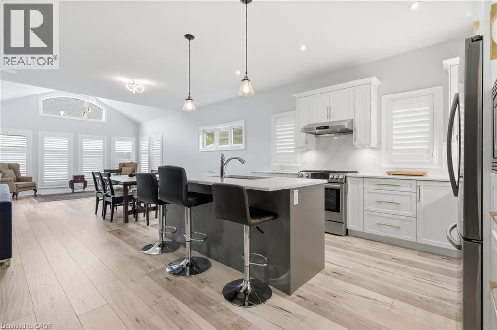 35 BUTLERS Drive N - 10