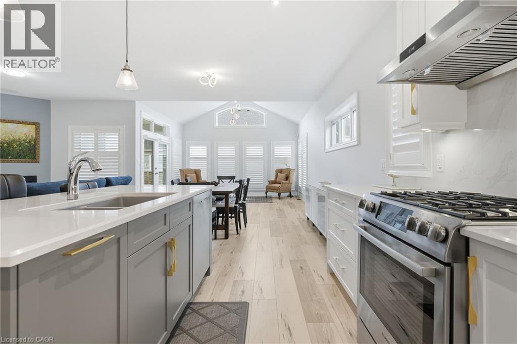 35 BUTLERS Drive N - 11
