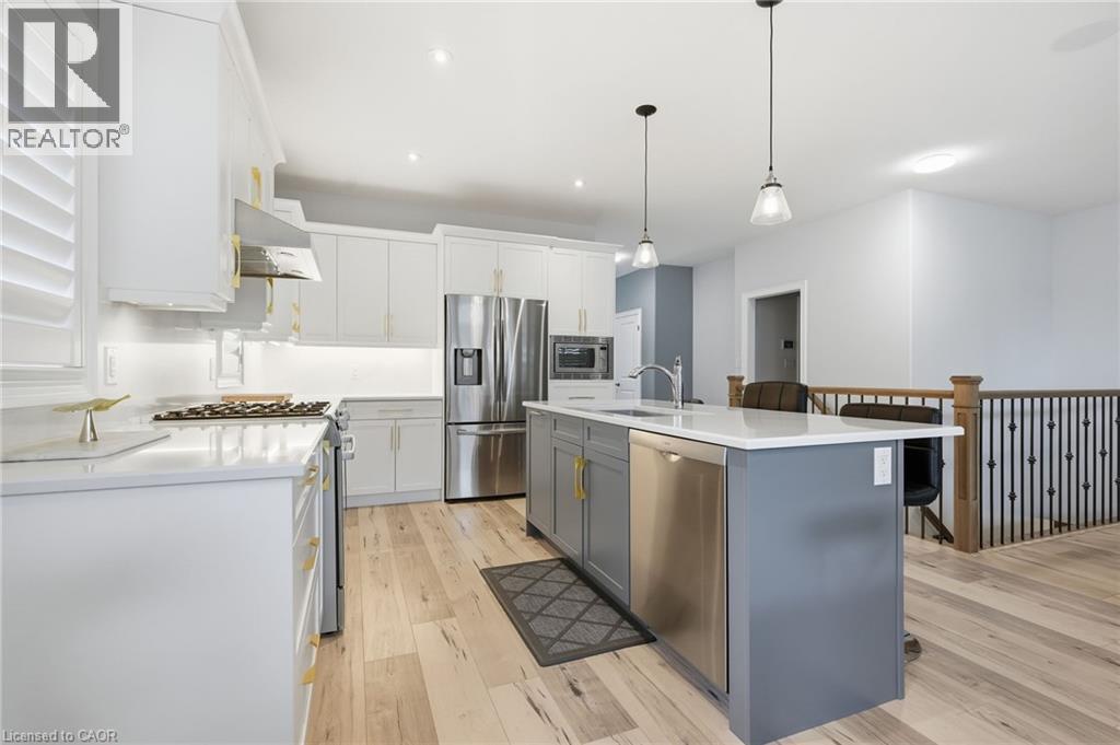 35 BUTLERS Drive N - 12