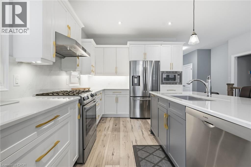 35 BUTLERS Drive N - 13