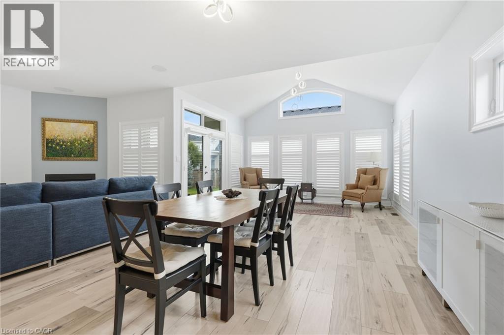 35 BUTLERS Drive N - 14