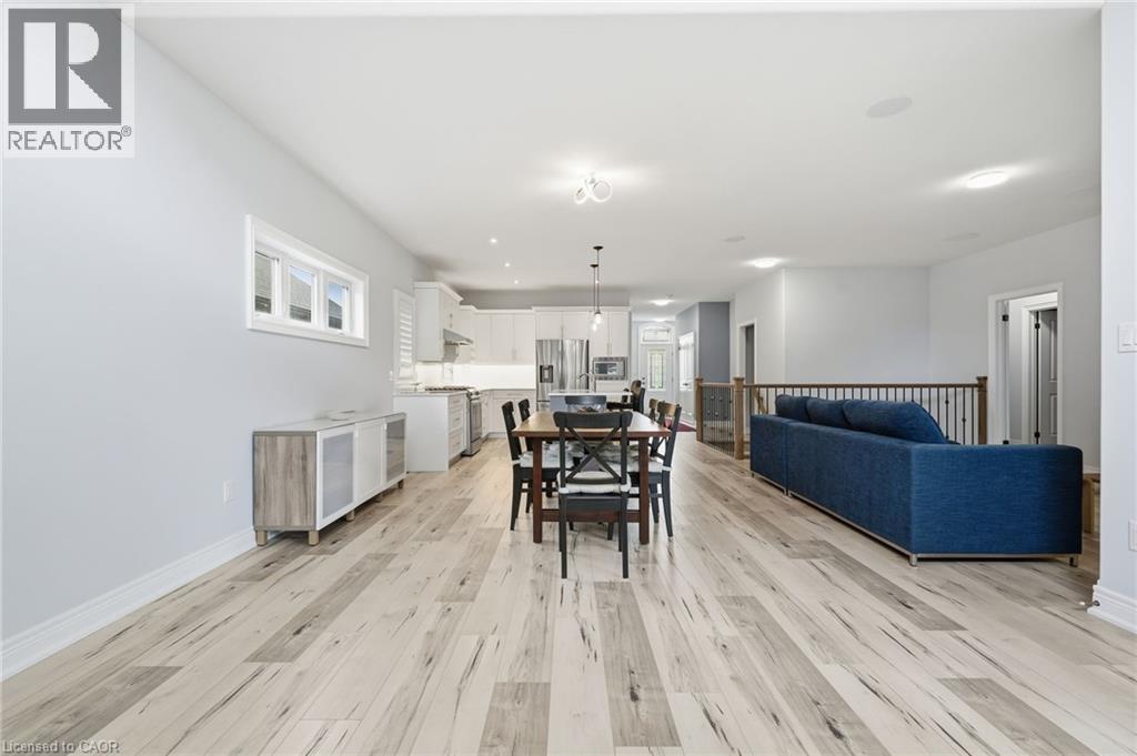 35 BUTLERS Drive N - 16