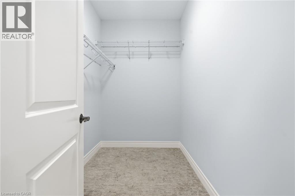 35 BUTLERS Drive N - 22
