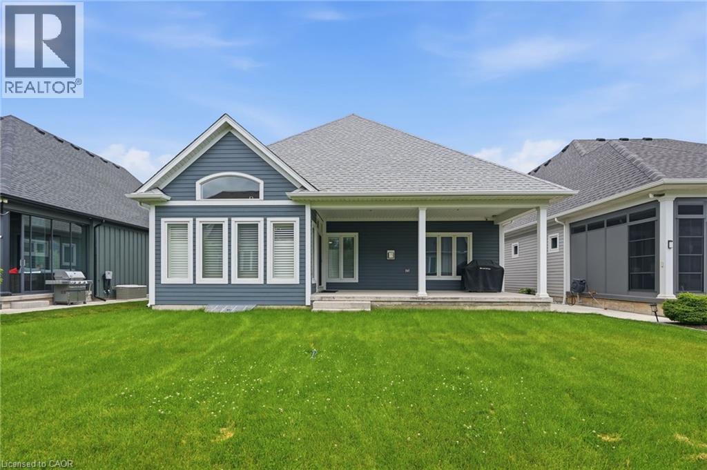 35 BUTLERS Drive N - 33