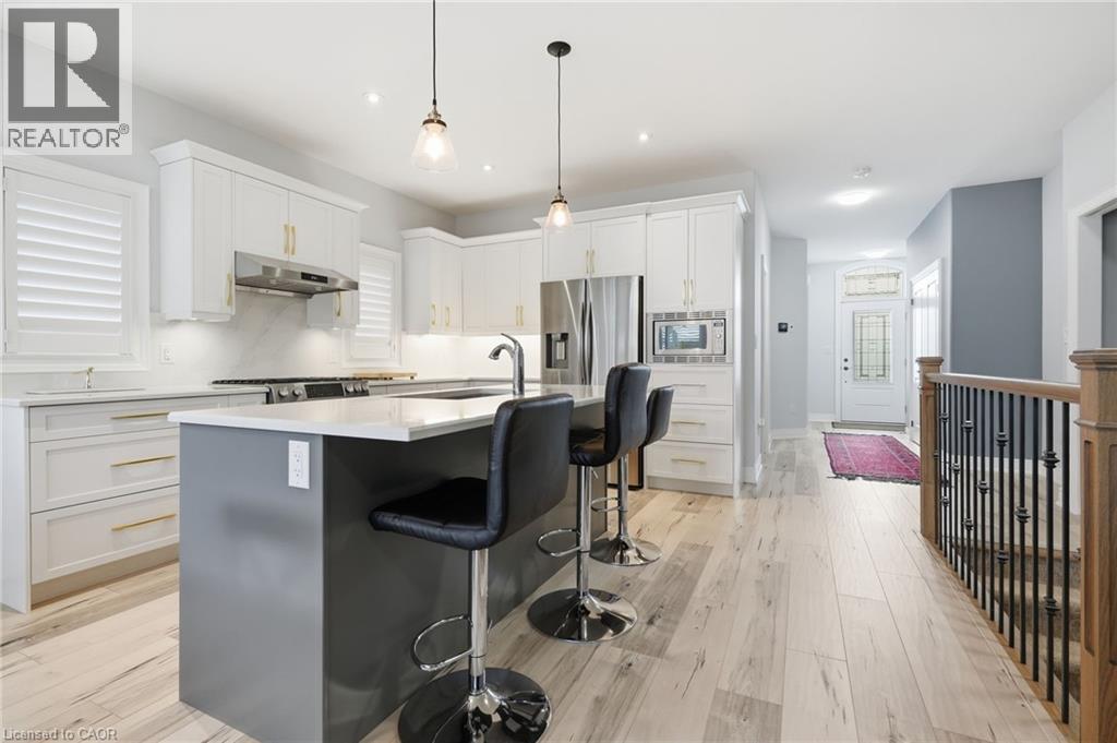 35 BUTLERS Drive N - 8