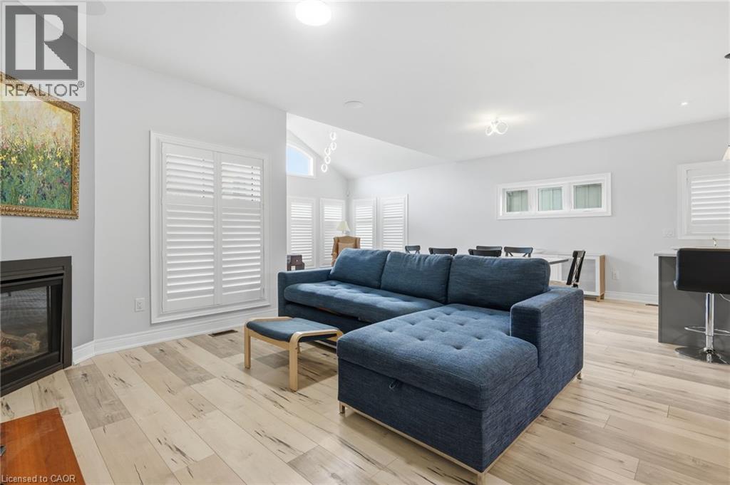 35 BUTLERS Drive N - 9