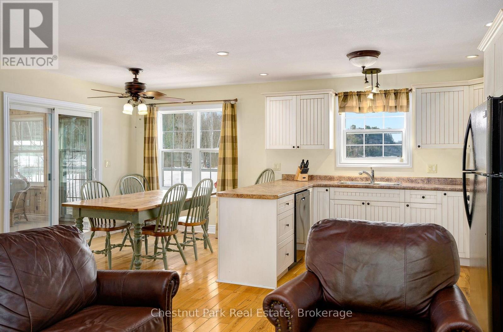 #115-10 1052 RAT BAY ROAD - 23
