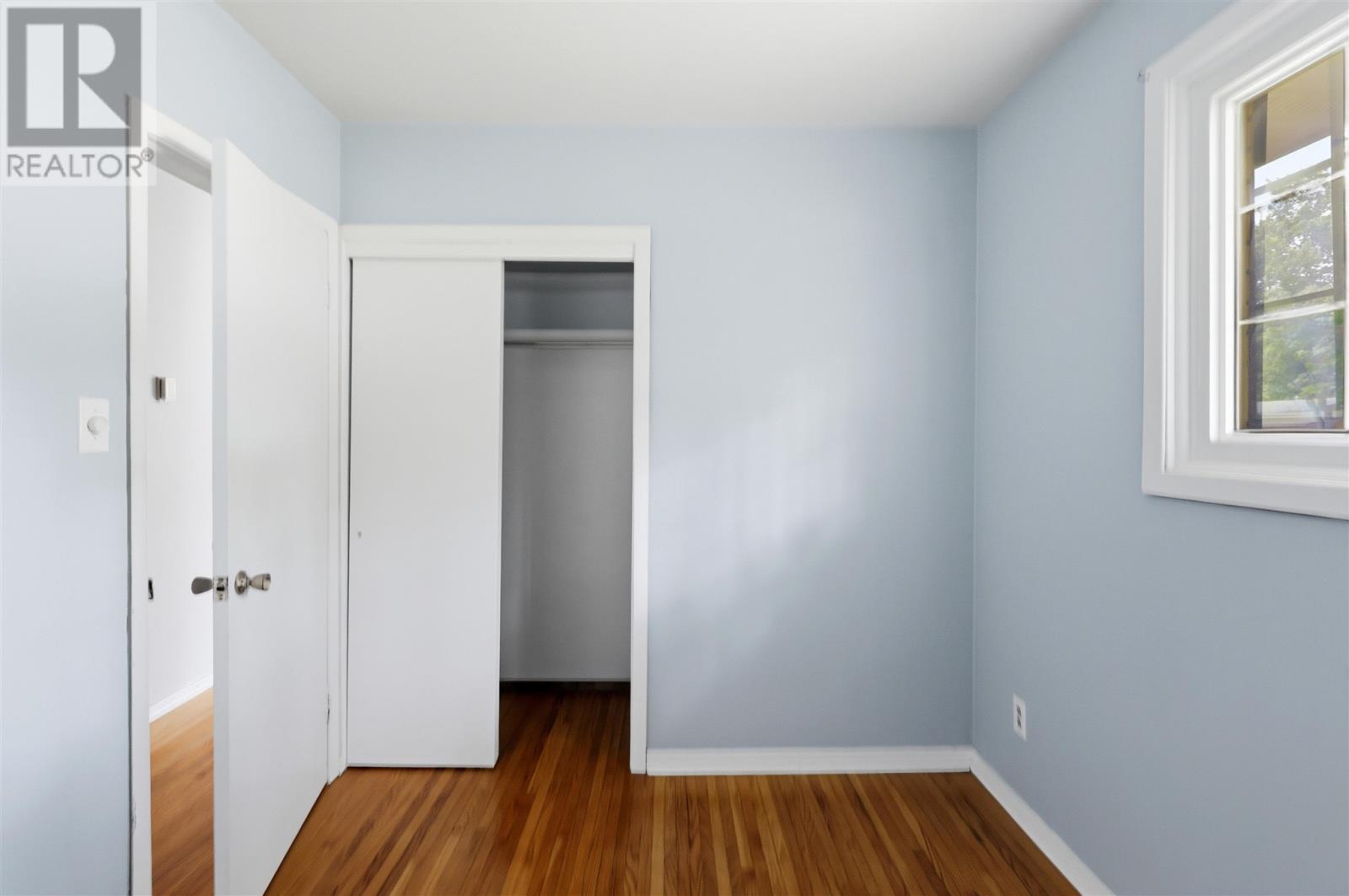 27 Northwood ST - 12