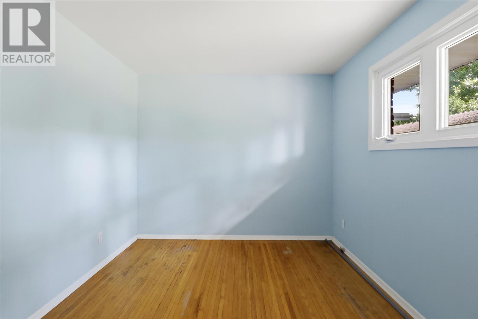 27 Northwood ST - 15