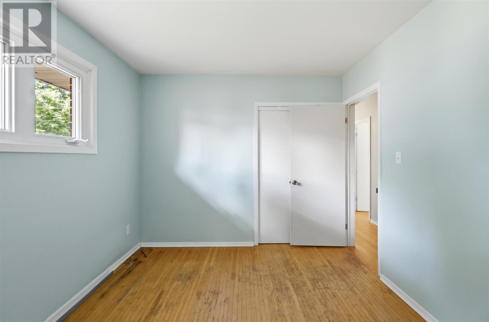 27 Northwood ST - 16