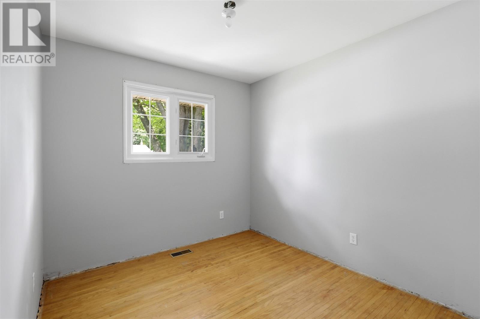 27 Northwood ST - 17