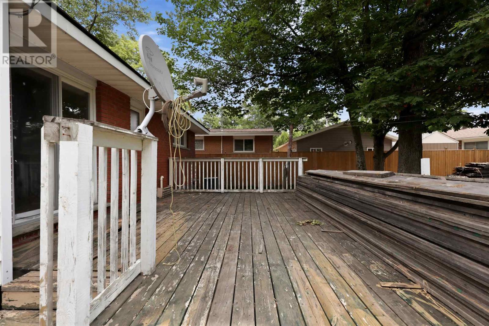 27 Northwood ST - 24