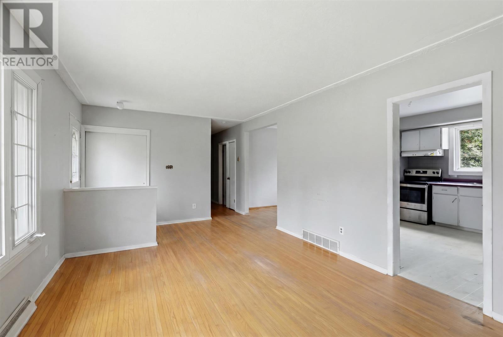27 Northwood ST - 3