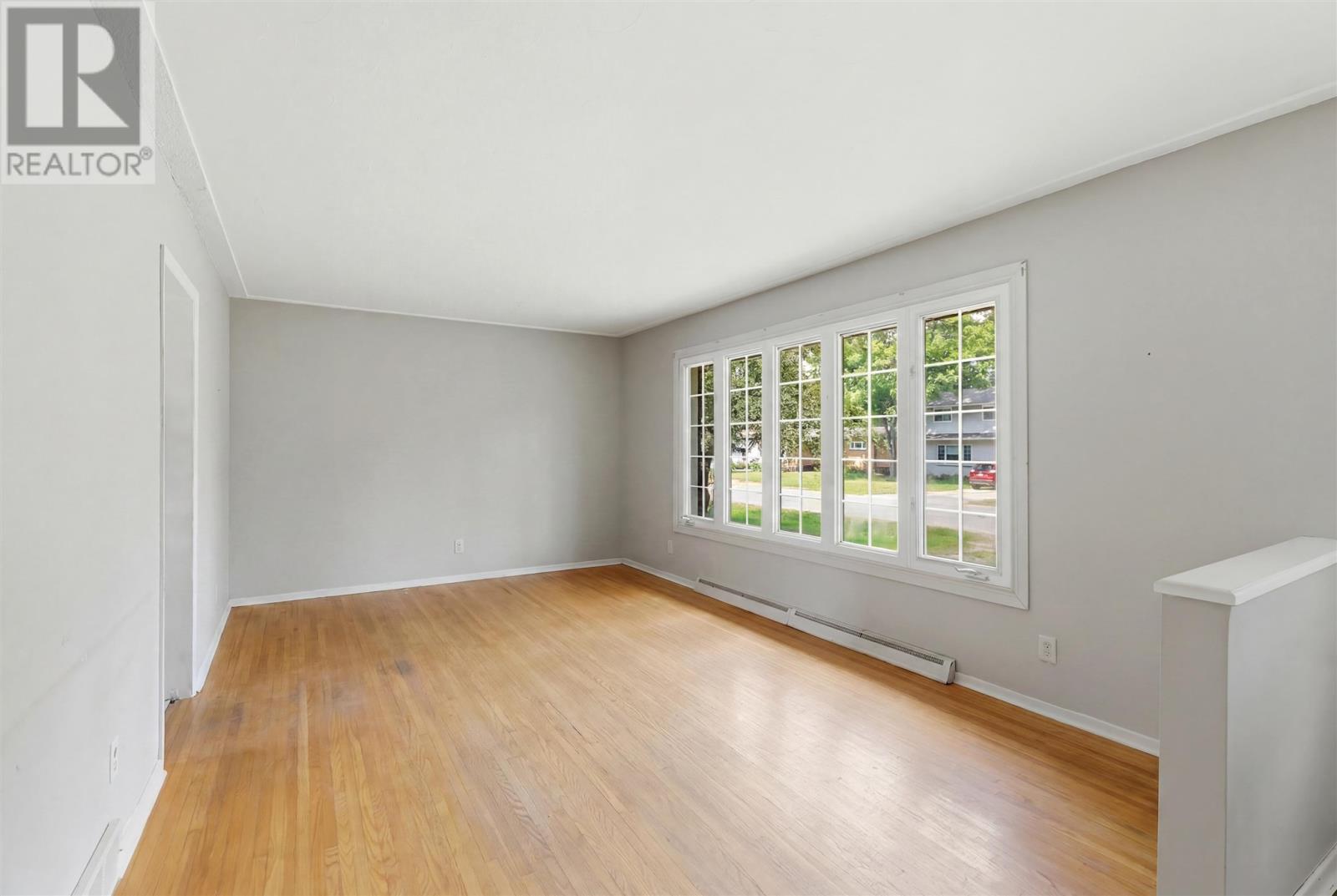27 Northwood ST - 4