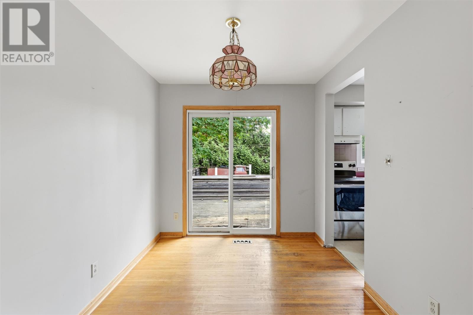 27 Northwood ST - 9