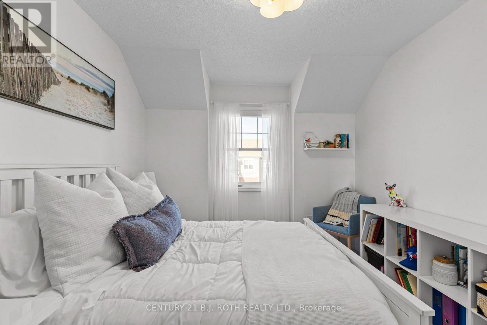 32 SANDHILL CRANE DRIVE - 22