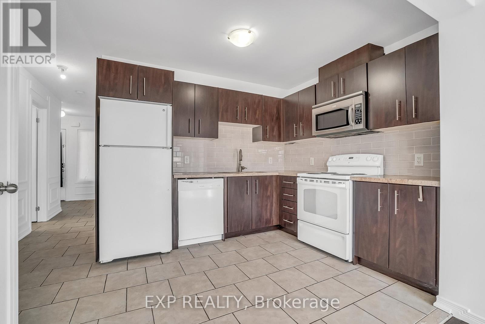 #6 75 PRINCE WILLIAM WAY - 10
