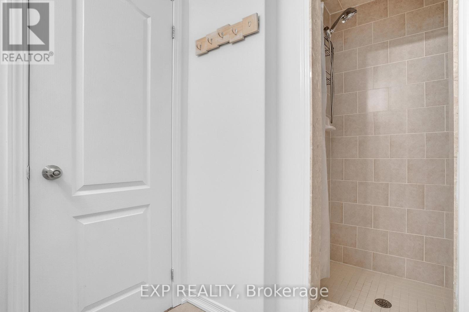 #6 75 PRINCE WILLIAM WAY - 28