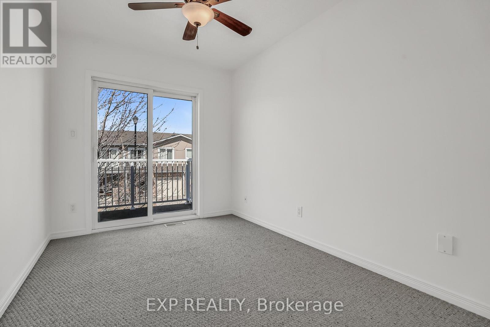 #6 75 PRINCE WILLIAM WAY - 33