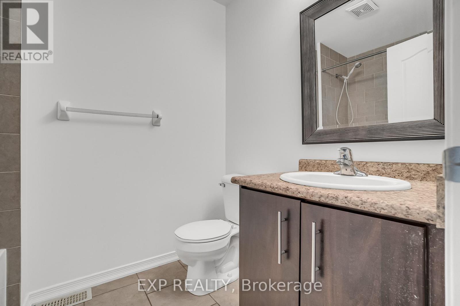 #6 75 PRINCE WILLIAM WAY - 38