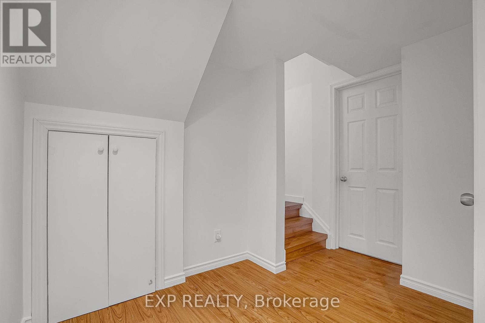 #6 75 PRINCE WILLIAM WAY - 40