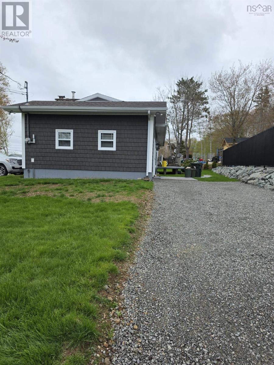44 Beaumont Avenue - 17