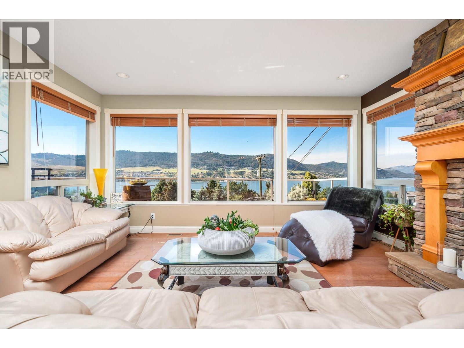 7551 Tronson Road - 9