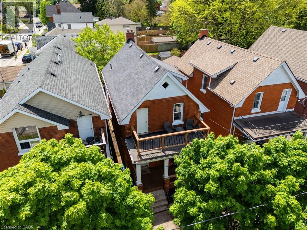 30 DUNDAS Street - 25
