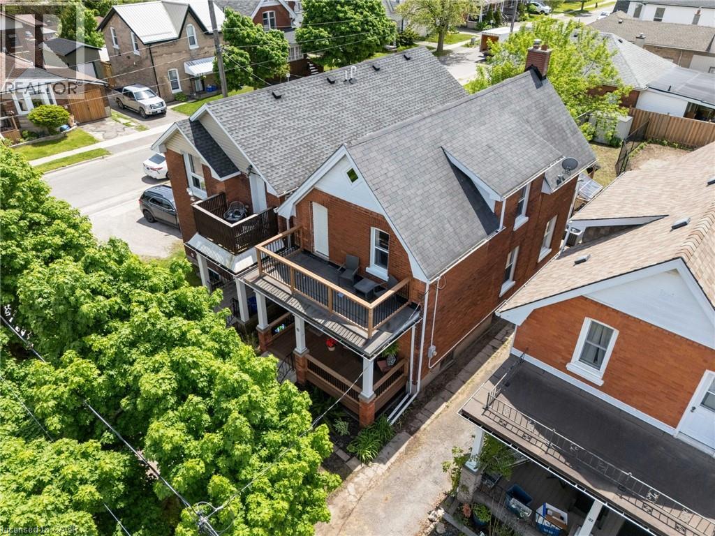 30 DUNDAS Street - 26