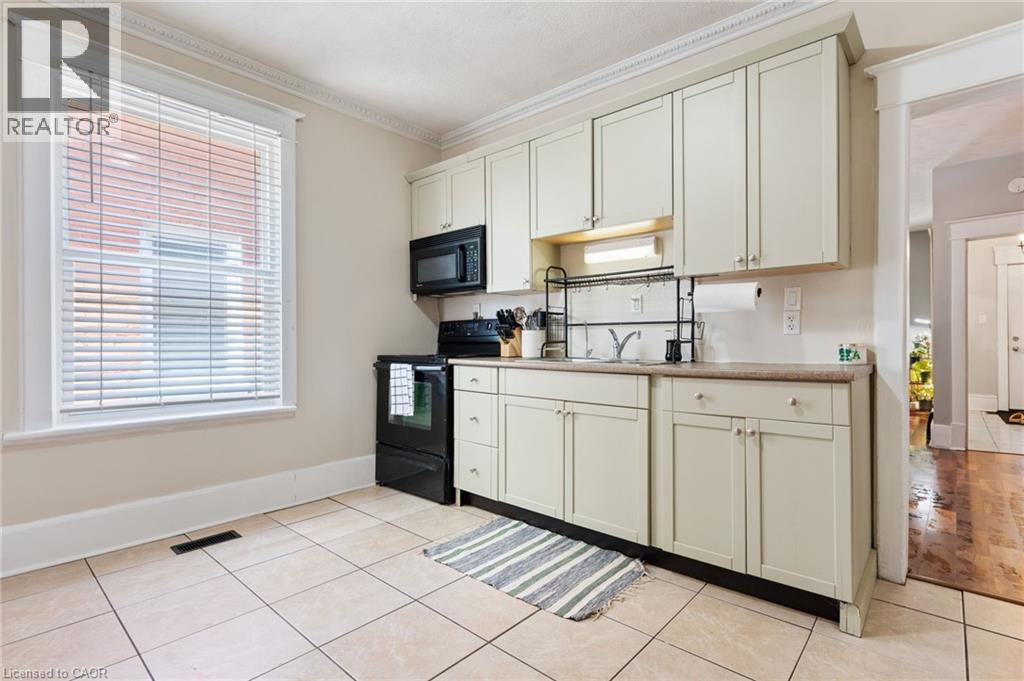 30 DUNDAS Street - 9