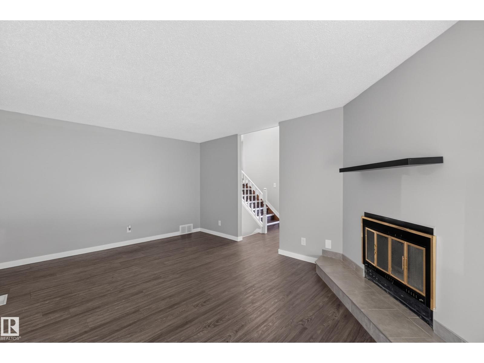 131 Cameron Crescent - 10