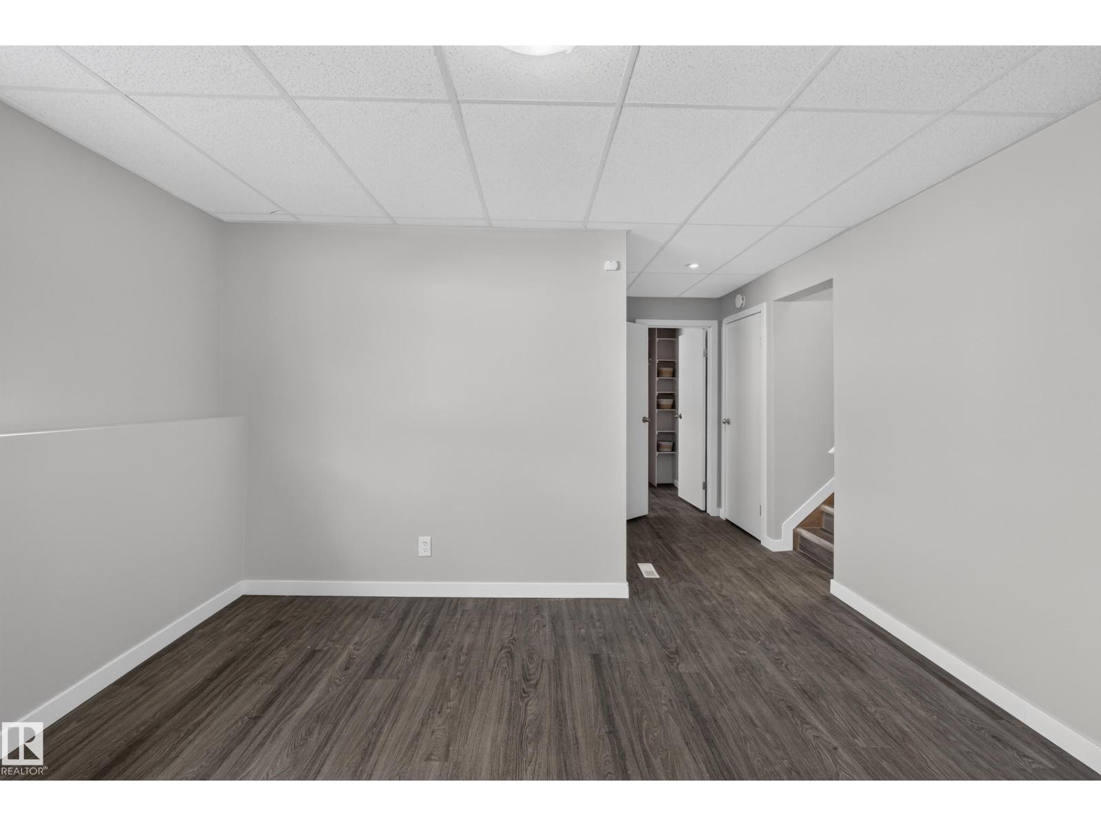 131 Cameron Crescent - 28