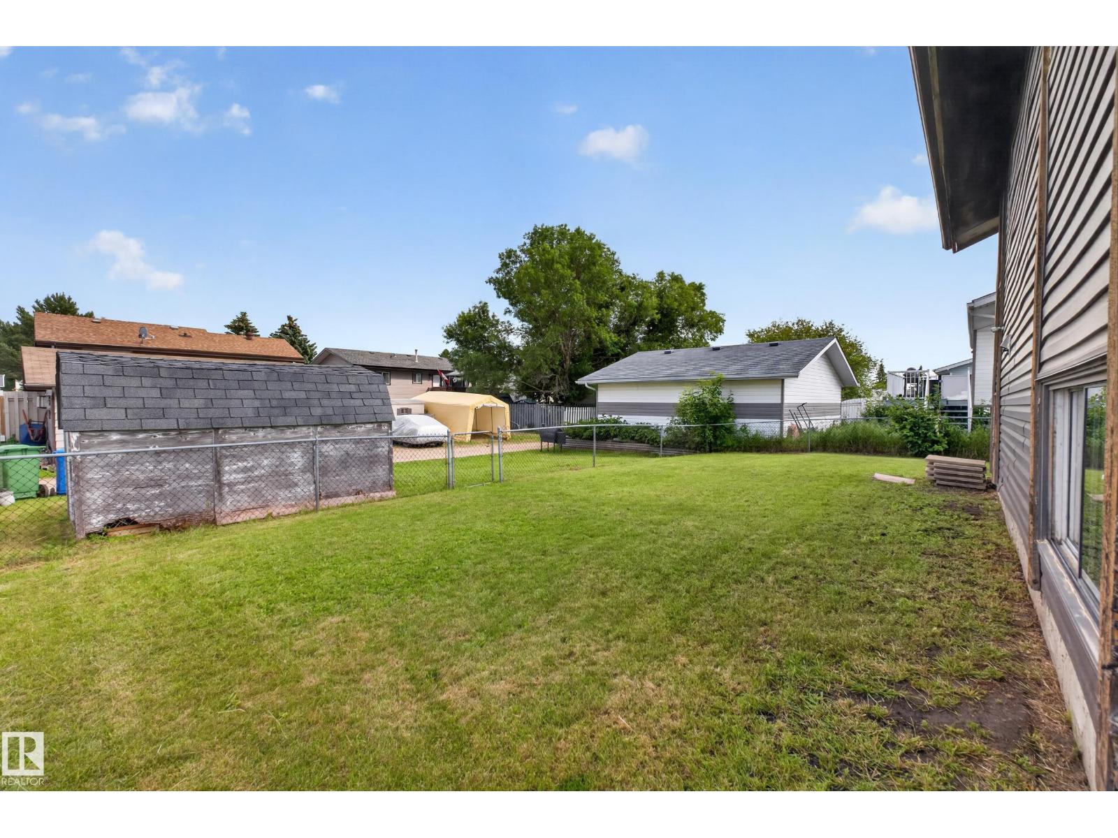 131 Cameron Crescent — photo 6