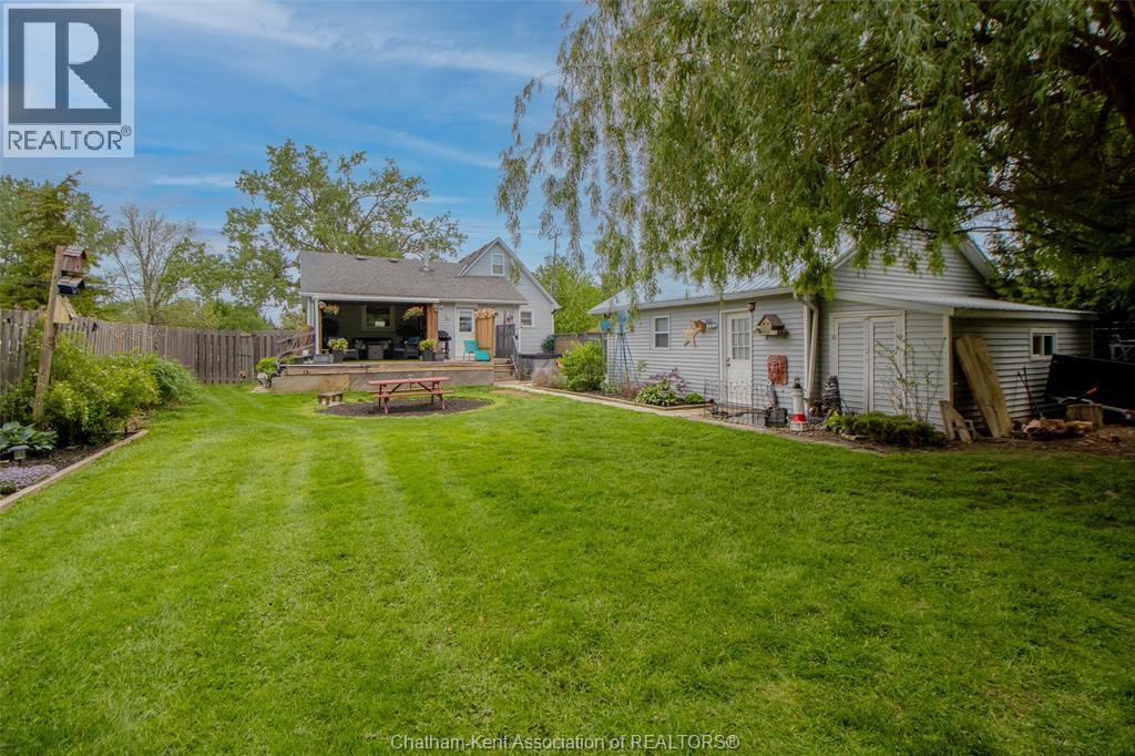 100 Taylor AVENUE - 22