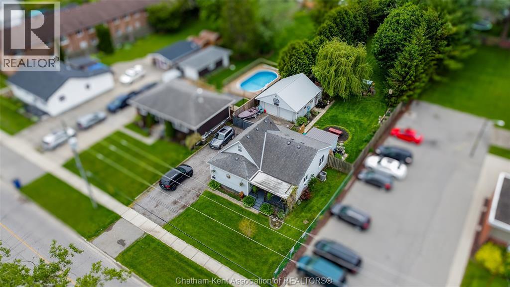 100 Taylor AVENUE - 26