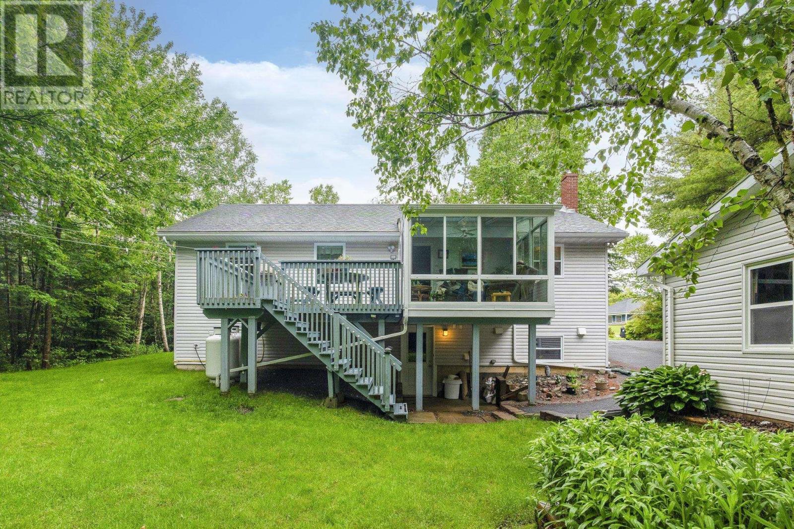 20 Willowdale Drive - 3