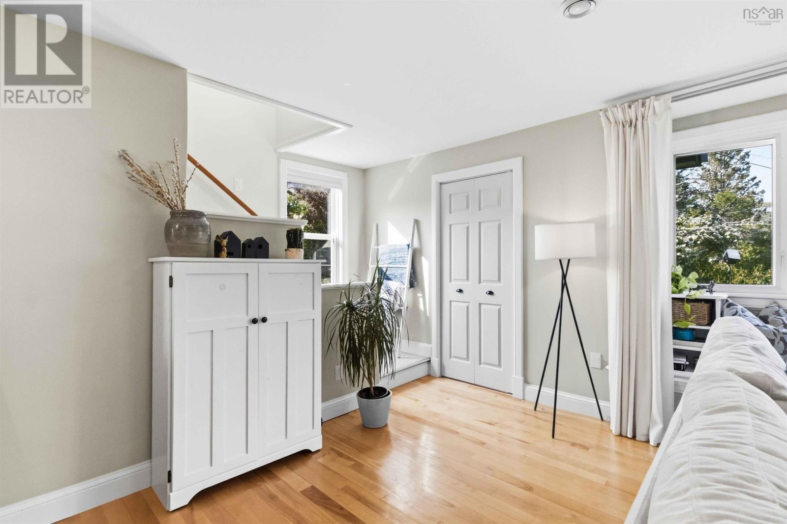 295 Kennedys Road - 37