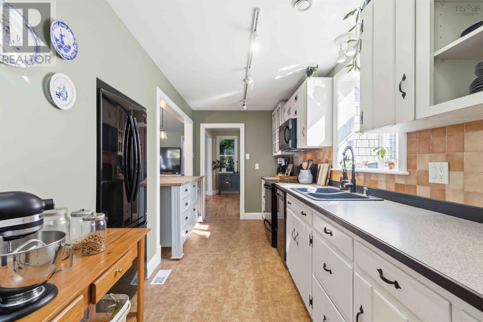 295 Kennedys Road - 44