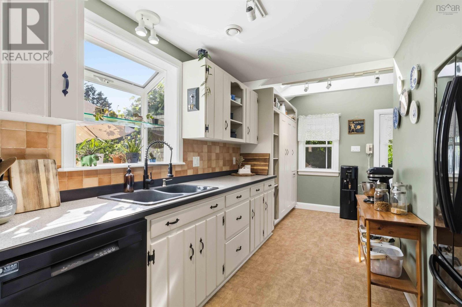 295 Kennedys Road - 43