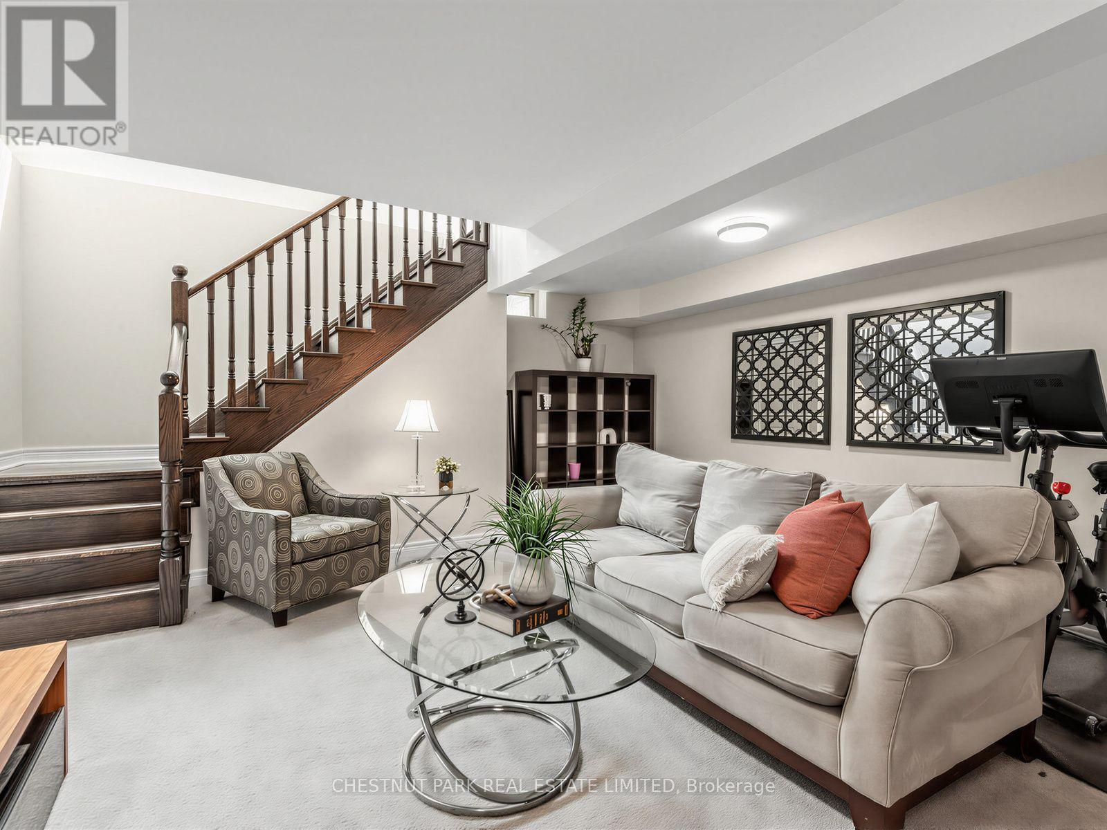 11 CONSTABLE STREET - 35