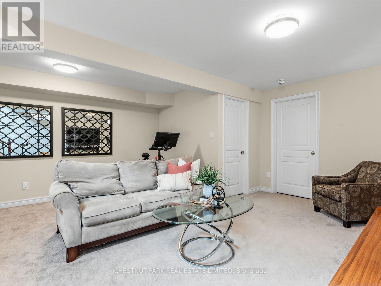 11 CONSTABLE STREET - 37