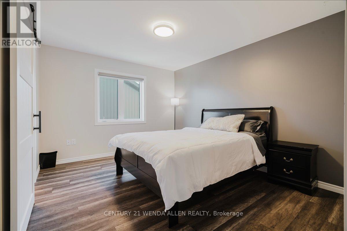 6 TIMBER DRIVE - 27