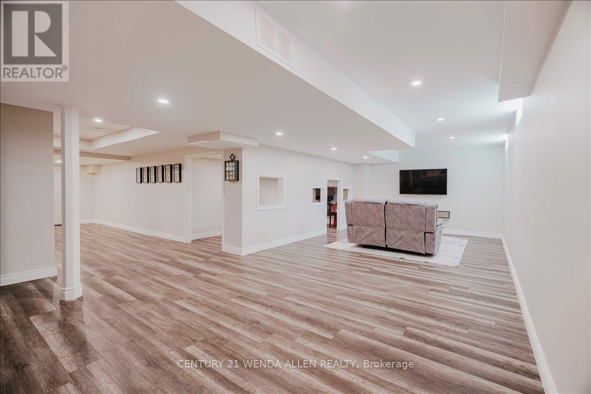 6 TIMBER DRIVE - 38