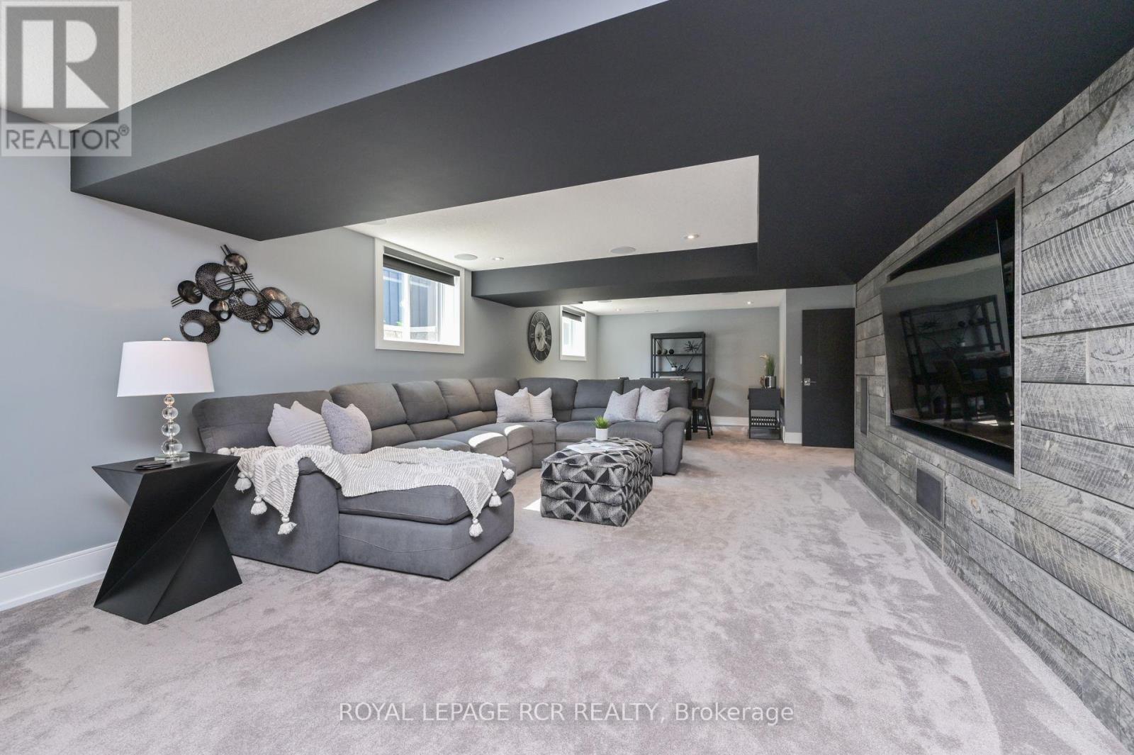 19 DOVER LANE - Image 17