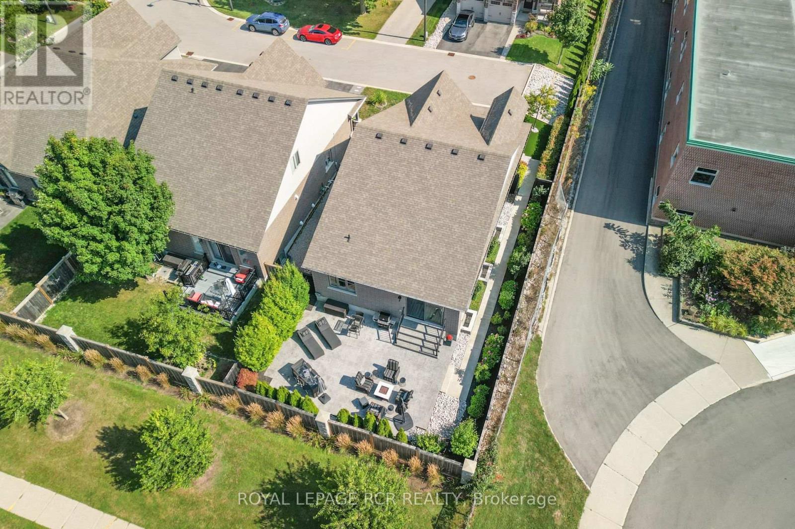 19 DOVER LANE - 29
