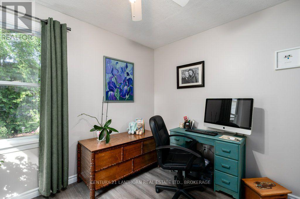 240 THOMAS STREET W - 18